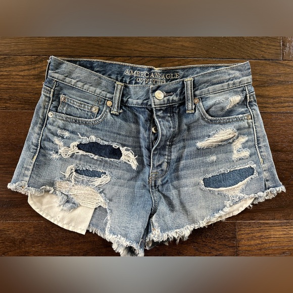 American Eagle Outfitters Pants - American Eagle High-Rise Festival Shorts- size 4